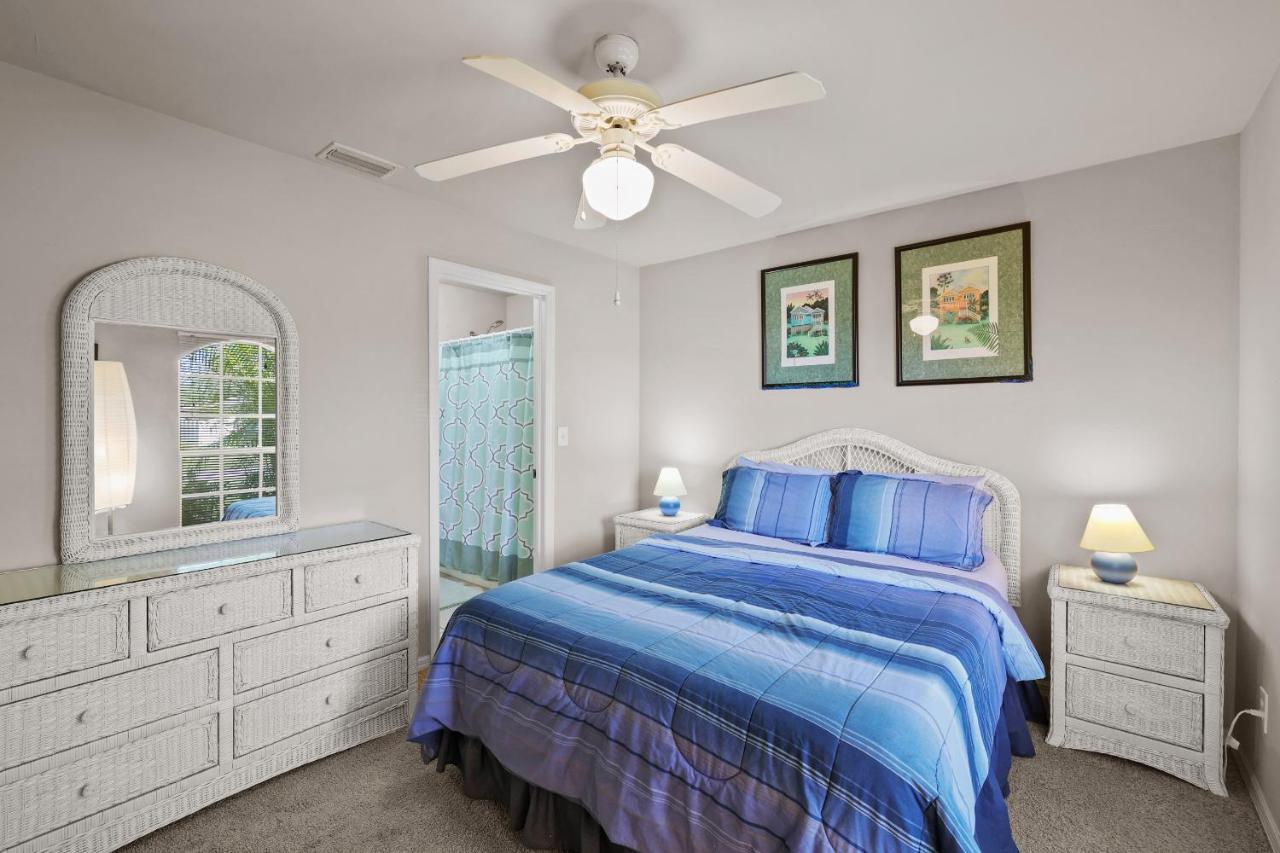 Family Vacation, Heated Pool, Wake Up To Enjoy The Sunrise - Villa Pine Island Cape Coral Exterior photo