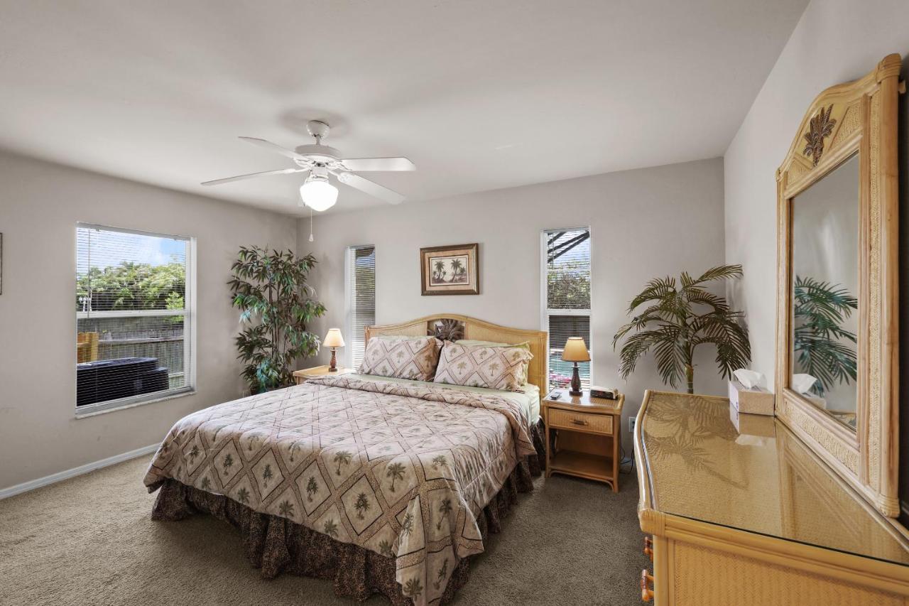 Family Vacation, Heated Pool, Wake Up To Enjoy The Sunrise - Villa Pine Island Cape Coral Exterior photo