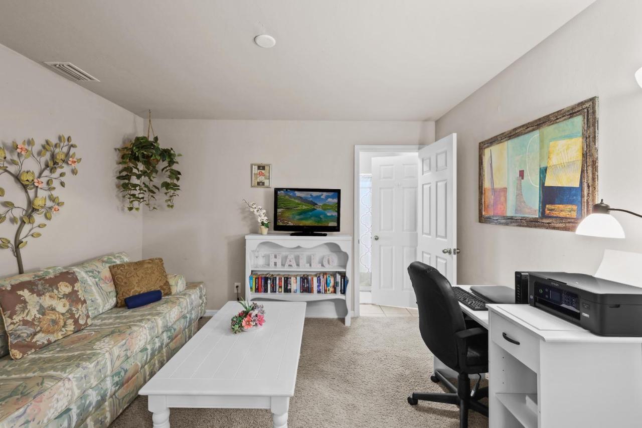 Family Vacation, Heated Pool, Wake Up To Enjoy The Sunrise - Villa Pine Island Cape Coral Exterior photo